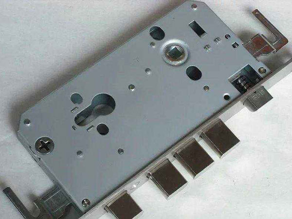 大连24小时上门开锁公司